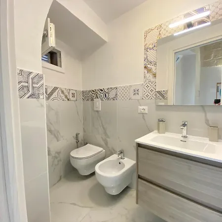 Apartment Polignamo Piazza Trinita